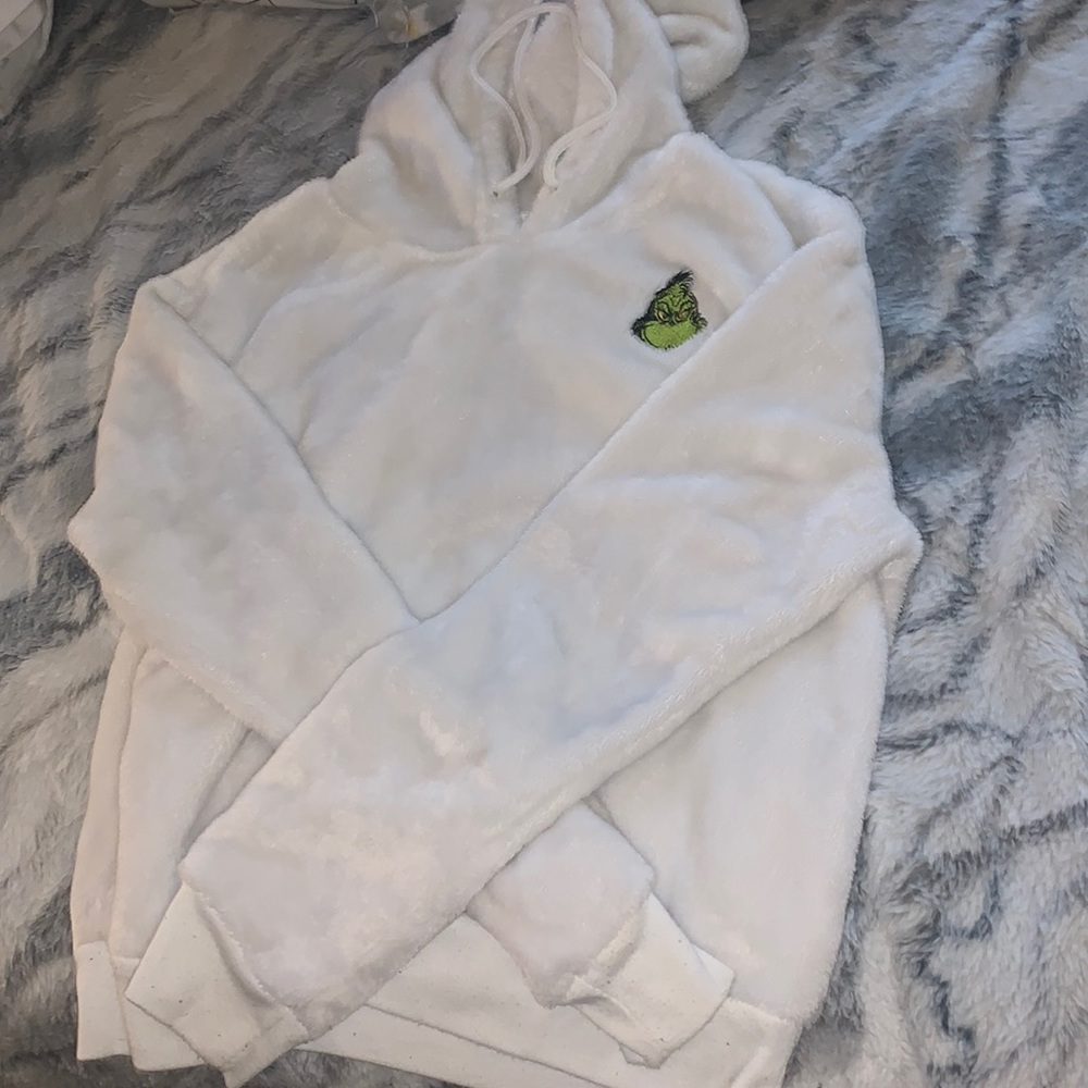 white mr.grinch sweater size L